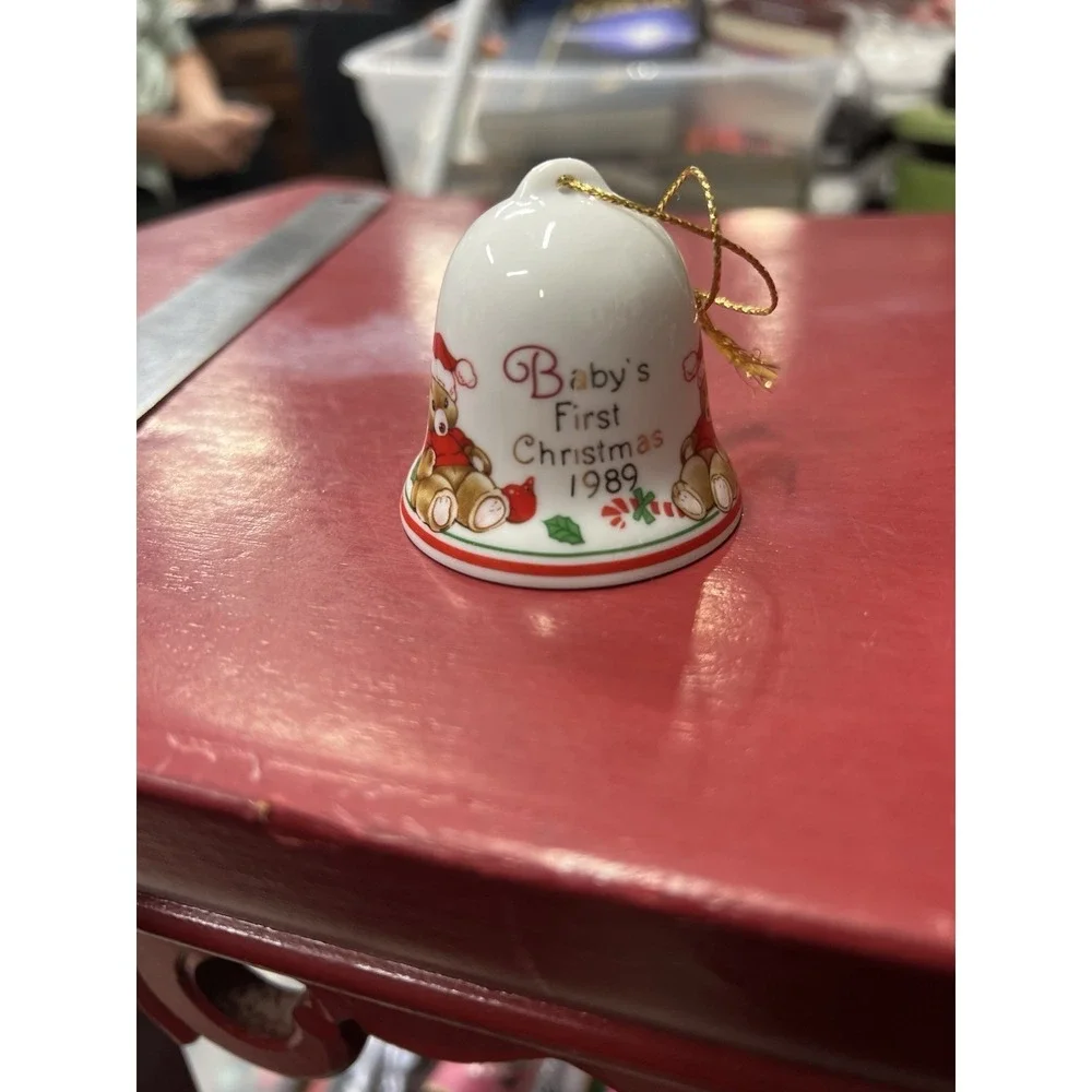 Baby's First Christmas 1989 Made In Taiwan Bear‎